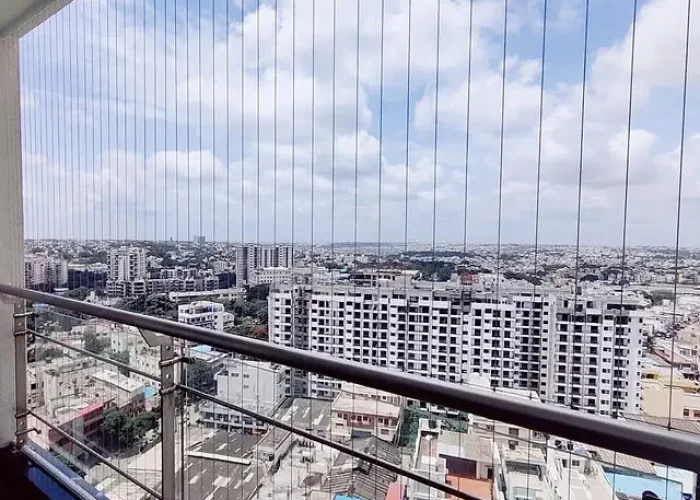 e832aa_bcf505d80b9649709b81f4cf0ff8a239~mv2